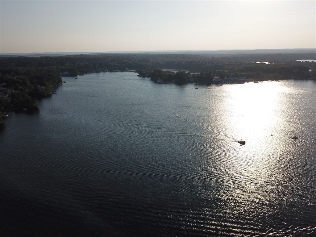 53 Colonial Road Webster, MA 01570 - Photo 10 of 36