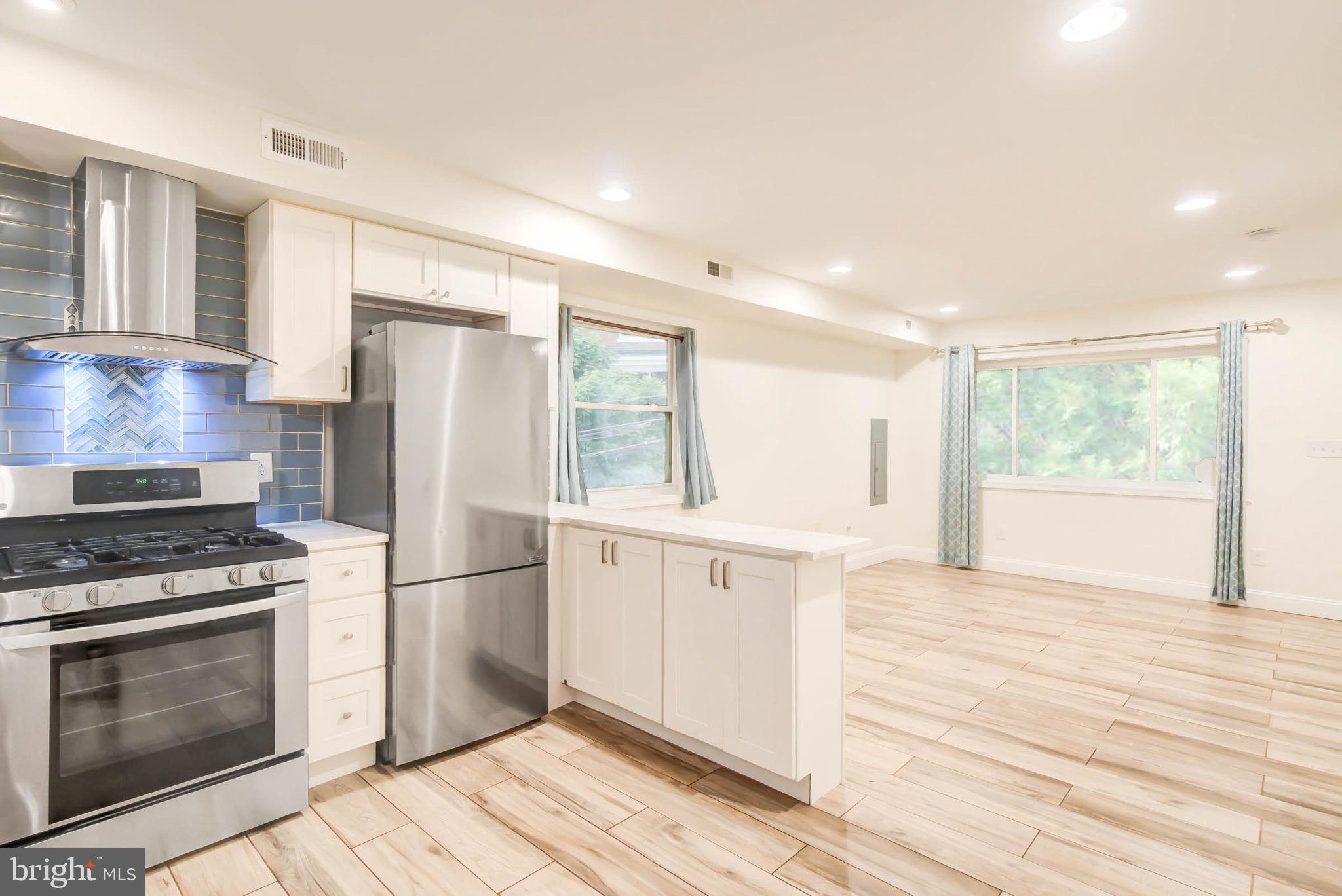1323 49th Street Northeast Washington, DC 20019 - Photo 4 of 11