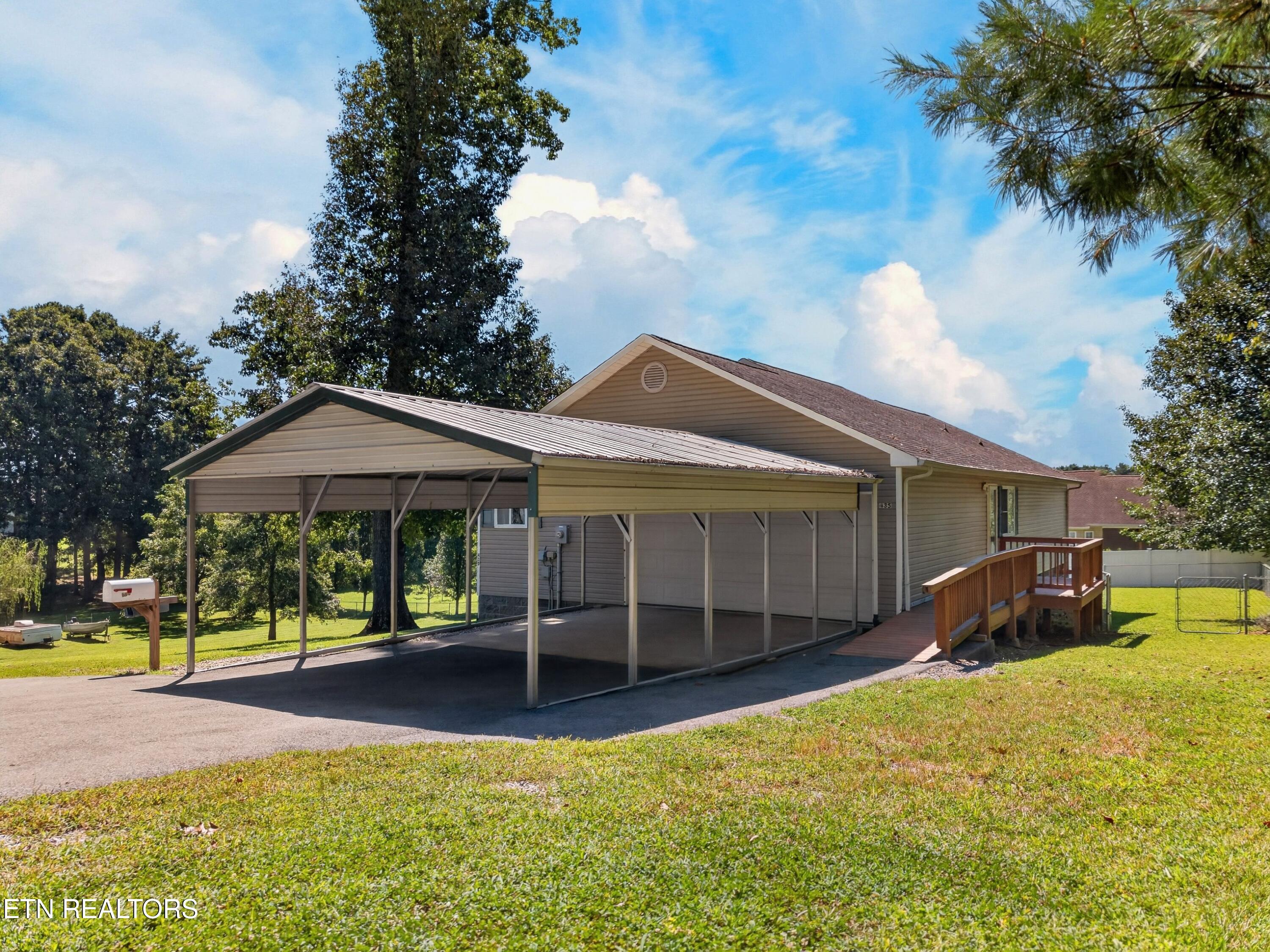 435 Morie Road Dandridge, TN 37725 - Photo 5 of 48 2-CAR GARAGE PLUS 2-CAR CARPORT