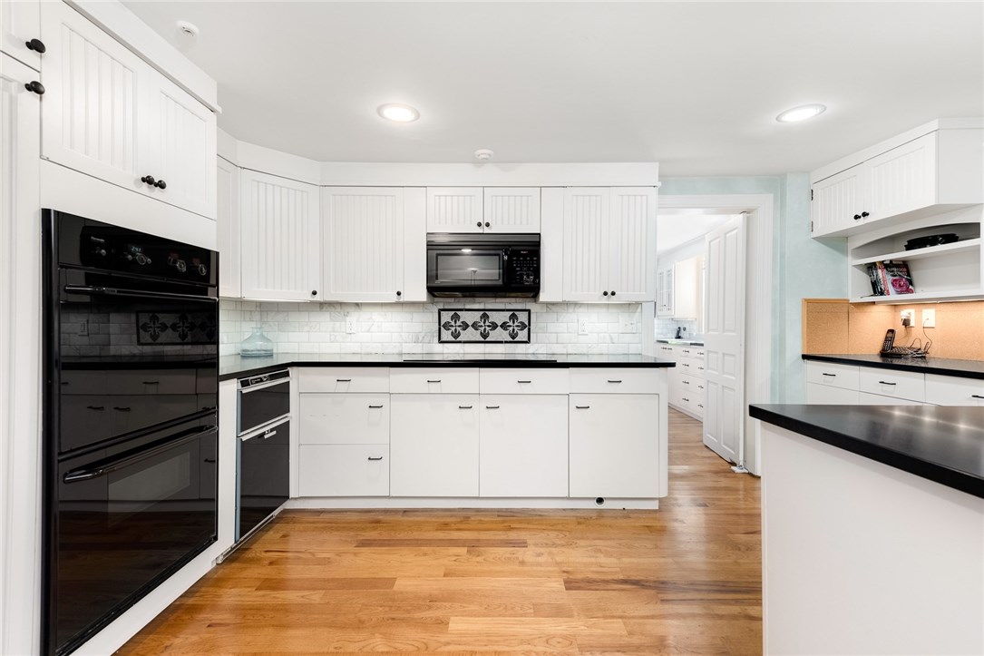 57 Old Forge Road Warwick, RI 02818 - Photo 11 of 36