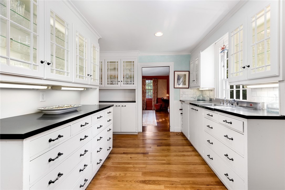 57 Old Forge Road Warwick, RI 02818 - Photo 8 of 36