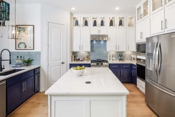 $549,990 | 607 Cypress Vly Avenue, Montgomery, TX 77316