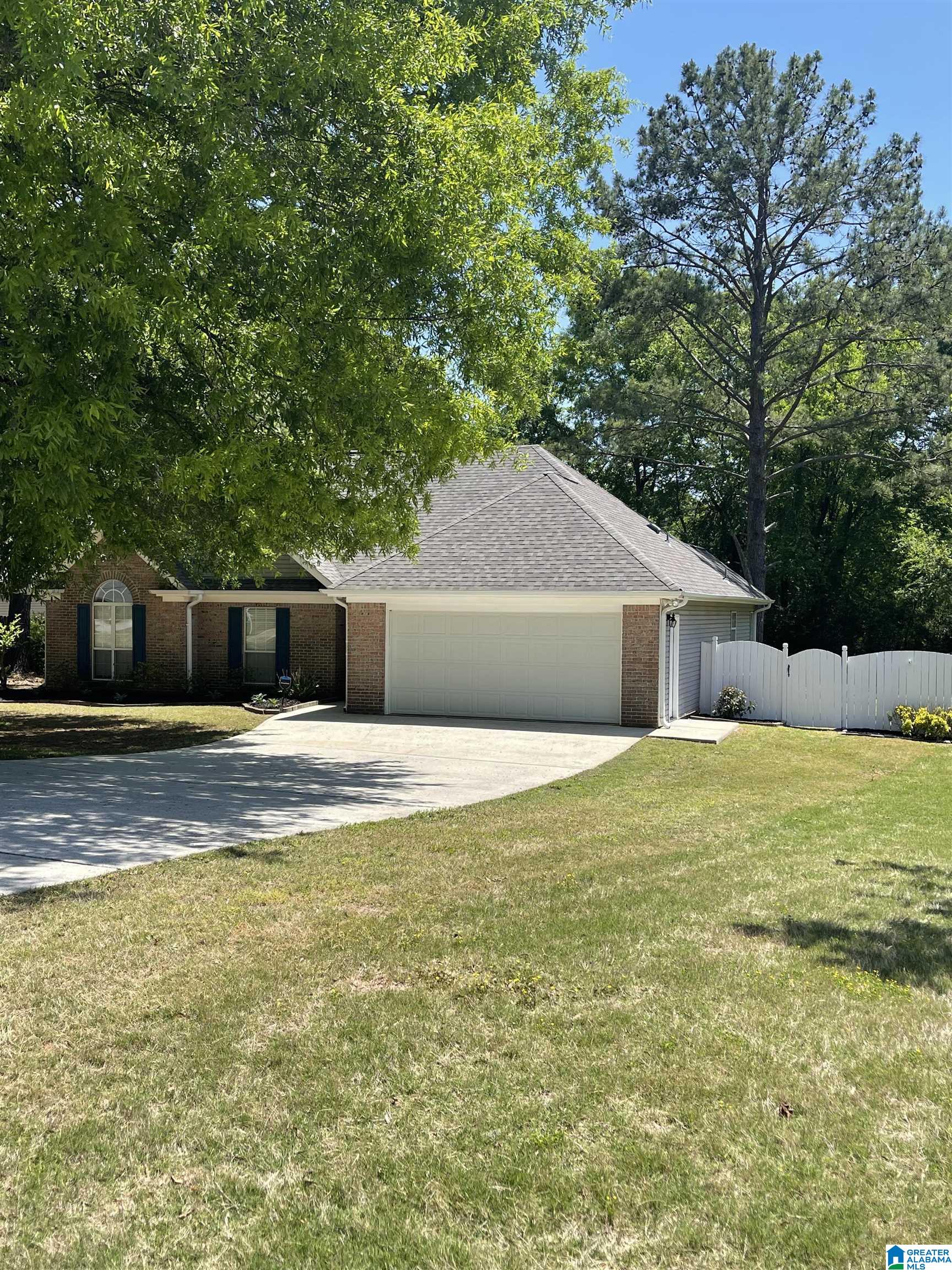 227 Meadowlark Drive Alabaster, AL 35007 - Photo 5 of 38