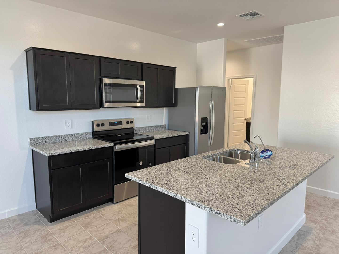 2126 Simone Avenue Apache Junction, AZ 85120 - Photo 2 of 12 Photo #2