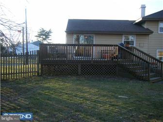 1 Spruce Road Burlington, NJ 08016 - Photo 2 of 12 Exterior Back