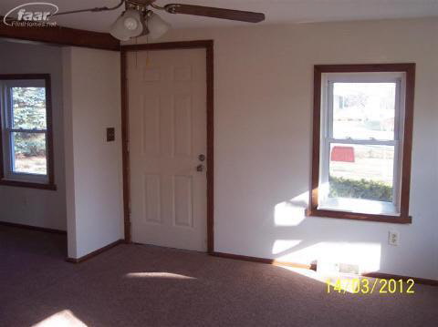 5496 Hopkins Road Flint, MI 48506 - Photo 3 of 9 20145046-2.JPG