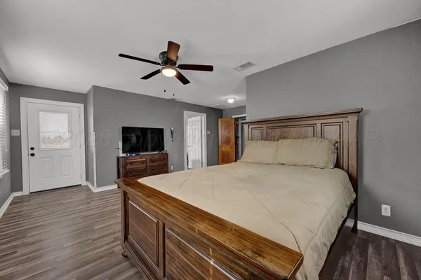 $136,000 | 504 East 5th Street, Sunray, TX 79086