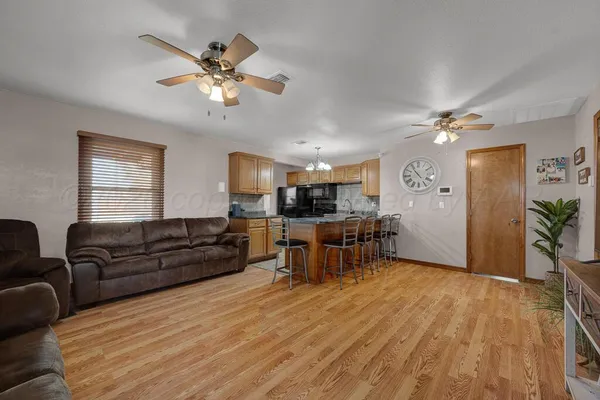 $136,000 | 504 East 5th Street, Sunray, TX 79086