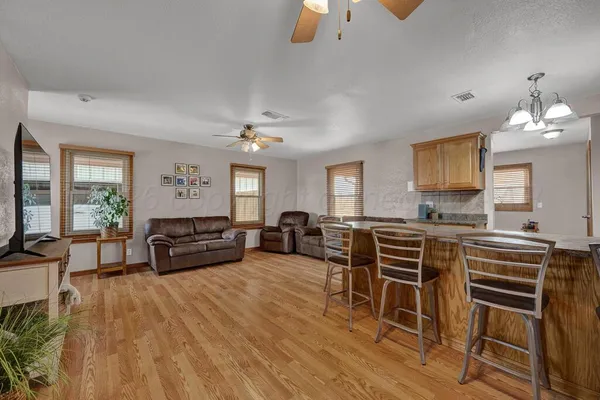 $136,000 | 504 East 5th Street, Sunray, TX 79086