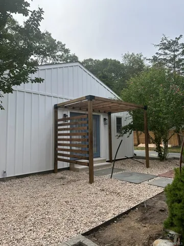 $820,000 | 10 Chevy Chase Road, Hampton Bays, NY 11946