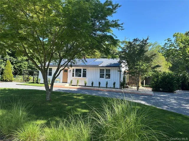 $820,000 | 10 Chevy Chase Road, Hampton Bays, NY 11946