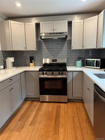 $820,000 | 10 Chevy Chase Road, Hampton Bays, NY 11946