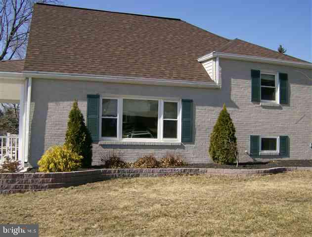 510 Lenker Place Harrisburg, PA 17111 - Photo 3 of 12 Gallery Image 3