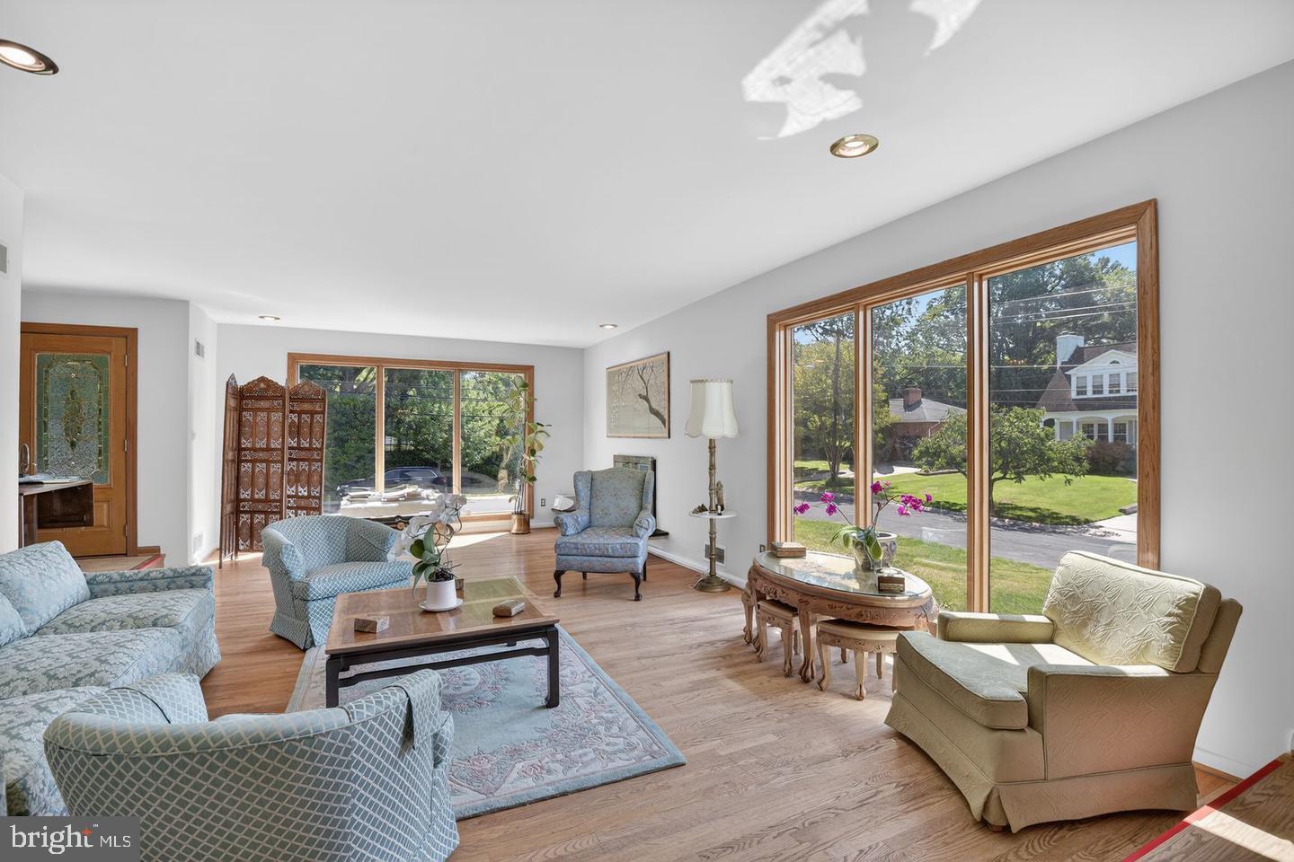5800 Plainview Road Bethesda, MD 20817 - Photo 4 of 38 Gallery Image 4