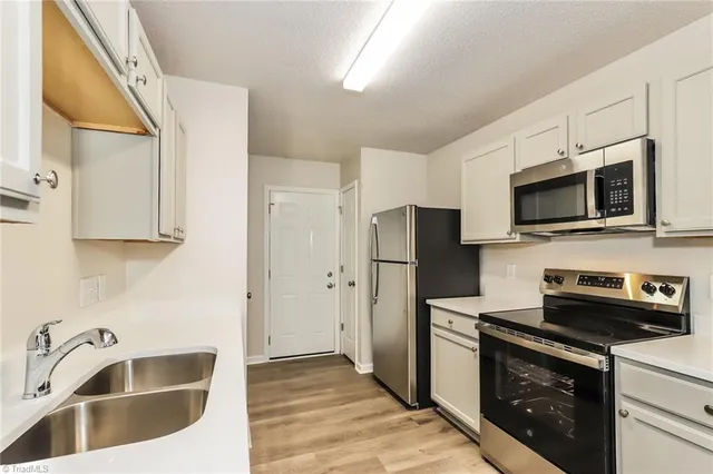 $1,885 | 1032 Quinlan Drive, Greensboro, NC 27406