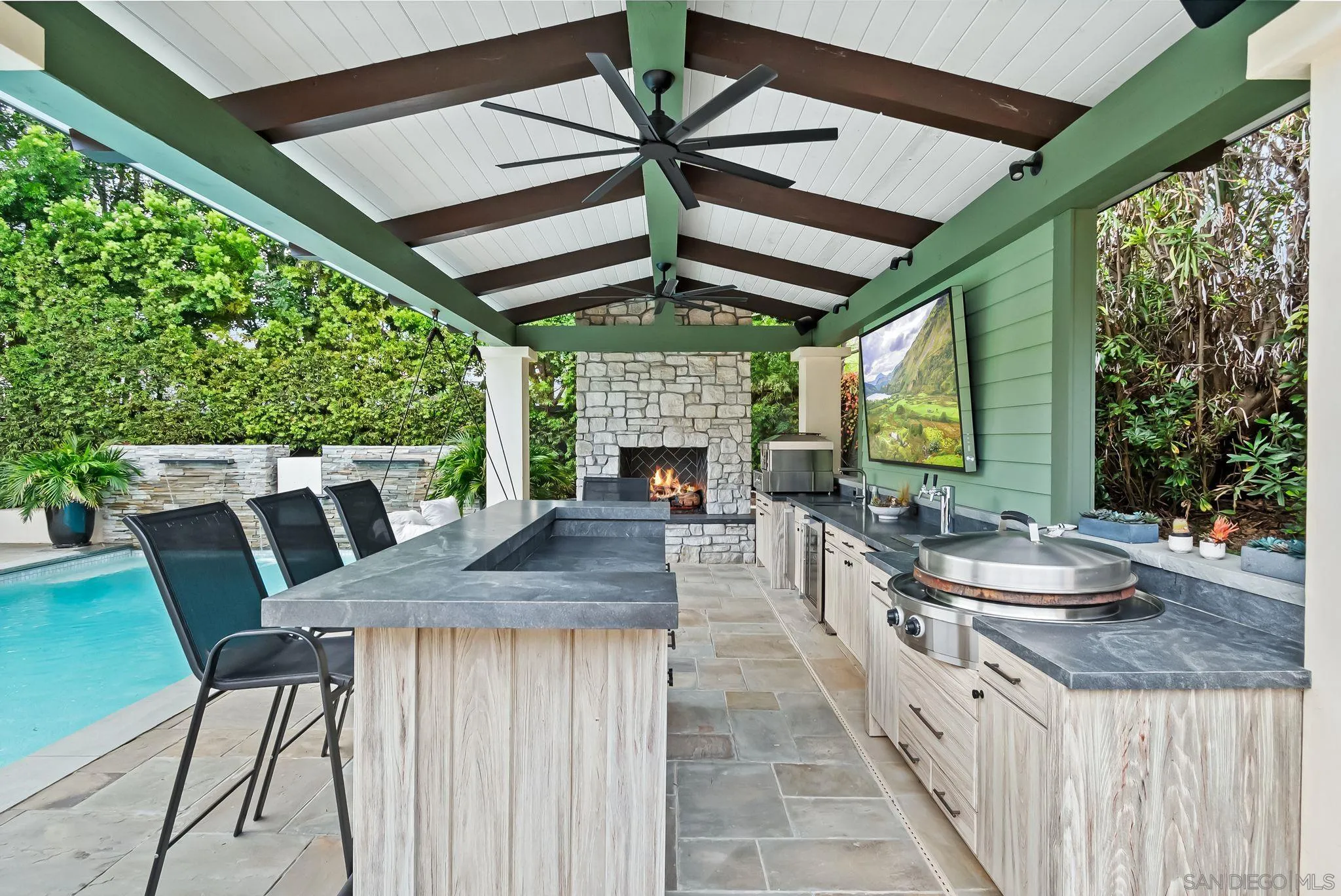 5930 Rutgers Road La Jolla, CA 92037 - Photo 16 of 43 a outdoor space with furniture