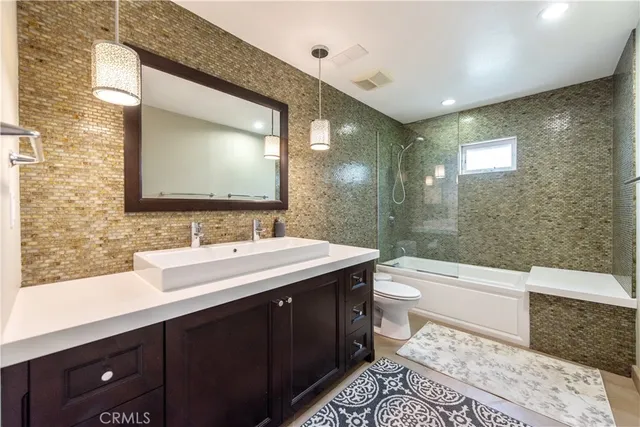 $6,798,888 | 111 Hillcrest, Irvine, CA 92603