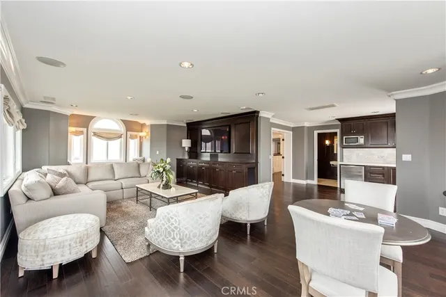 $6,798,888 | 111 Hillcrest, Irvine, CA 92603