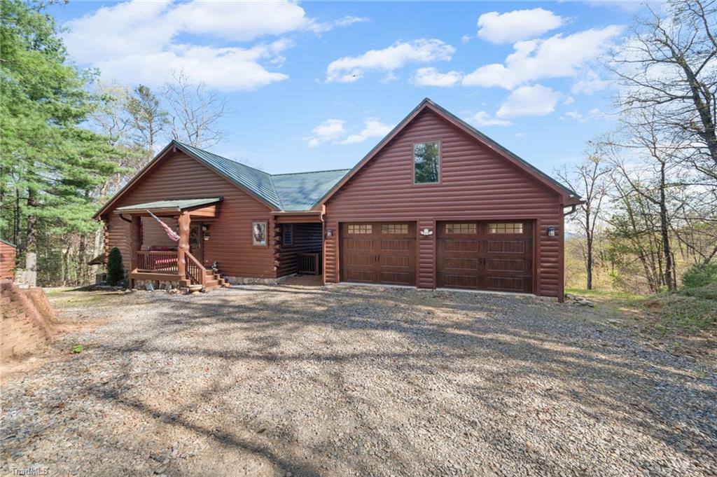 196 Eagle Nest Road Purlear, NC 28665 - Photo 6 of 36 Gallery Image 6