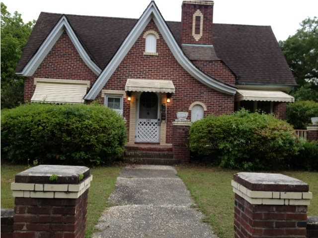 107 Wappoo Hall Road Charleston, SC 29412 - Photo 1 of 4 Primary Photo