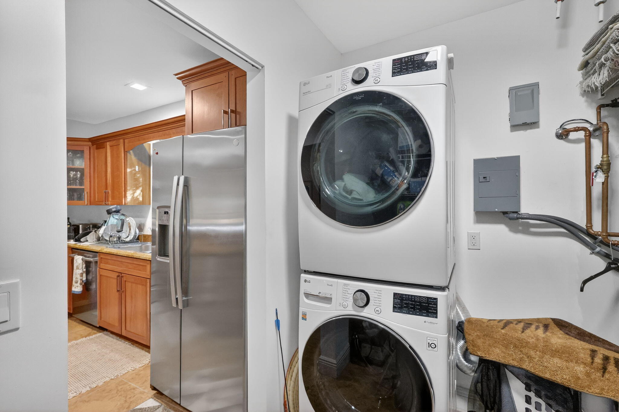4502 Southwest Wild Turkey Road Okeechobee, FL 34974 - Photo 8 of 33 laundry room