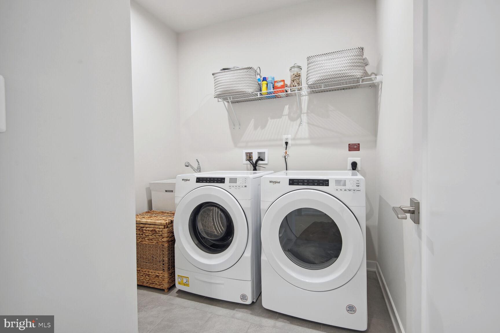 43538 Centergate Drive Ashburn, VA 20148 - Photo 15 of 17 Laundry