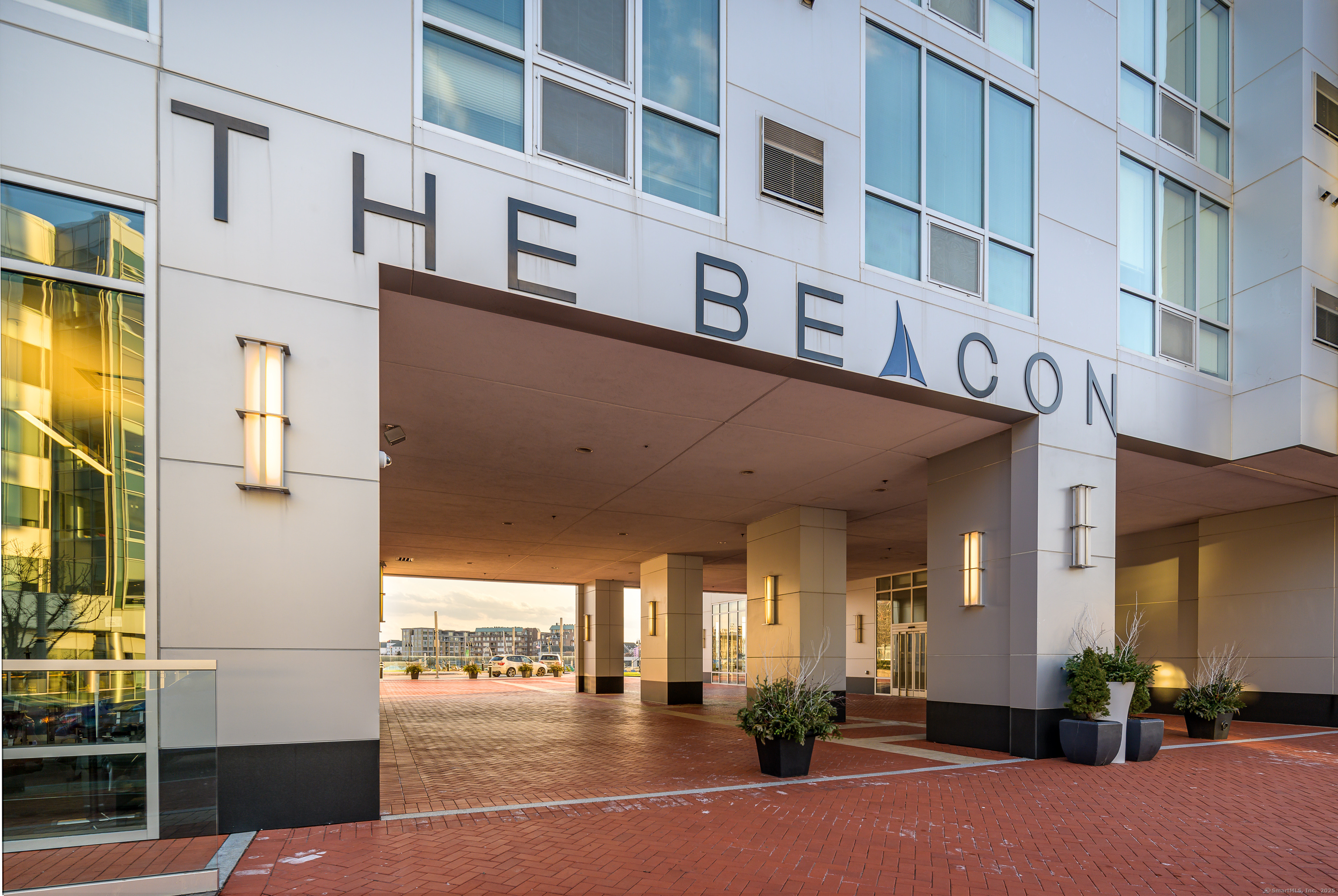 1 Harbor Point Road, Unit 1 Stamford, CT 06902 - Photo 1 of 23 a view of a building with a street