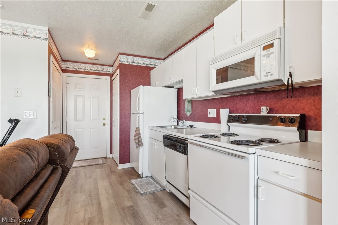 5237 Lake Road West, Unit 1024 Ashtabula, OH 44004 - Photo 21 of 25 Gallery Image 21