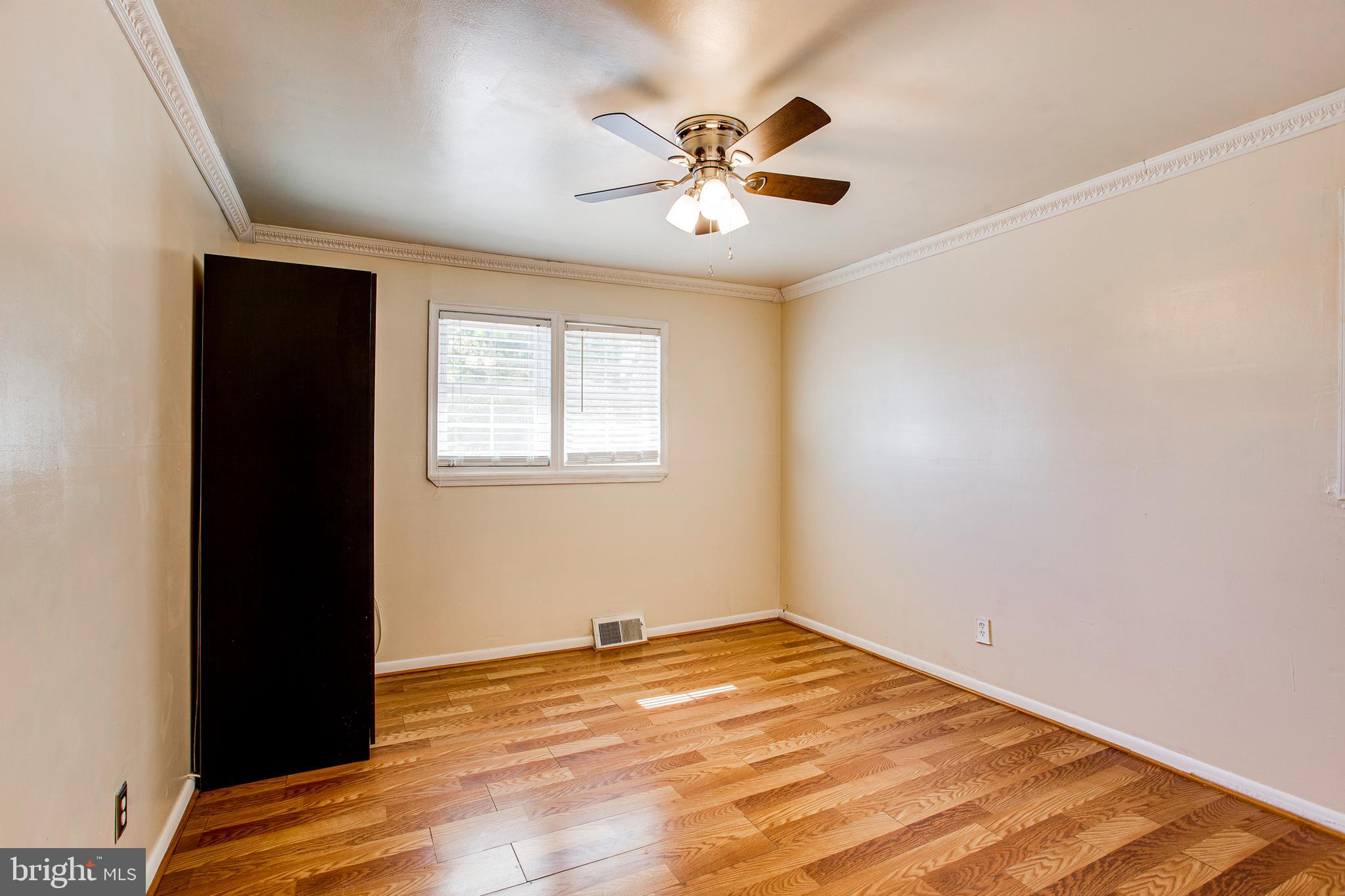 9116 Dale Road Philadelphia, PA 19115 - Photo 12 of 34