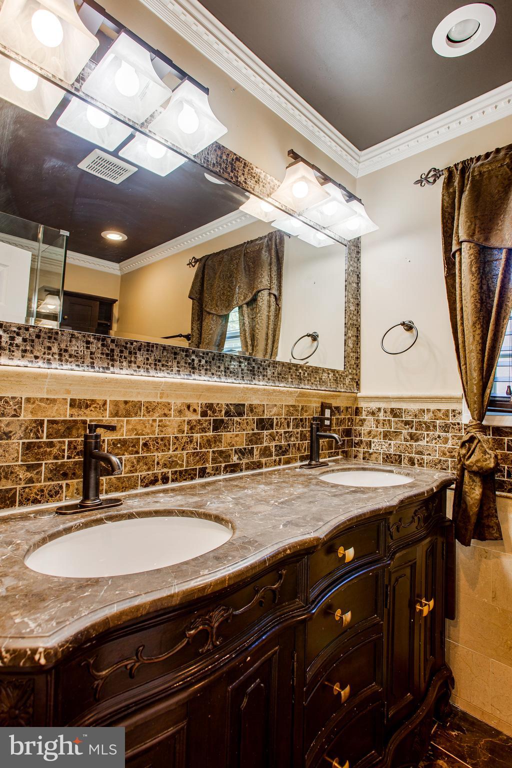 9116 Dale Road Philadelphia, PA 19115 - Photo 20 of 34