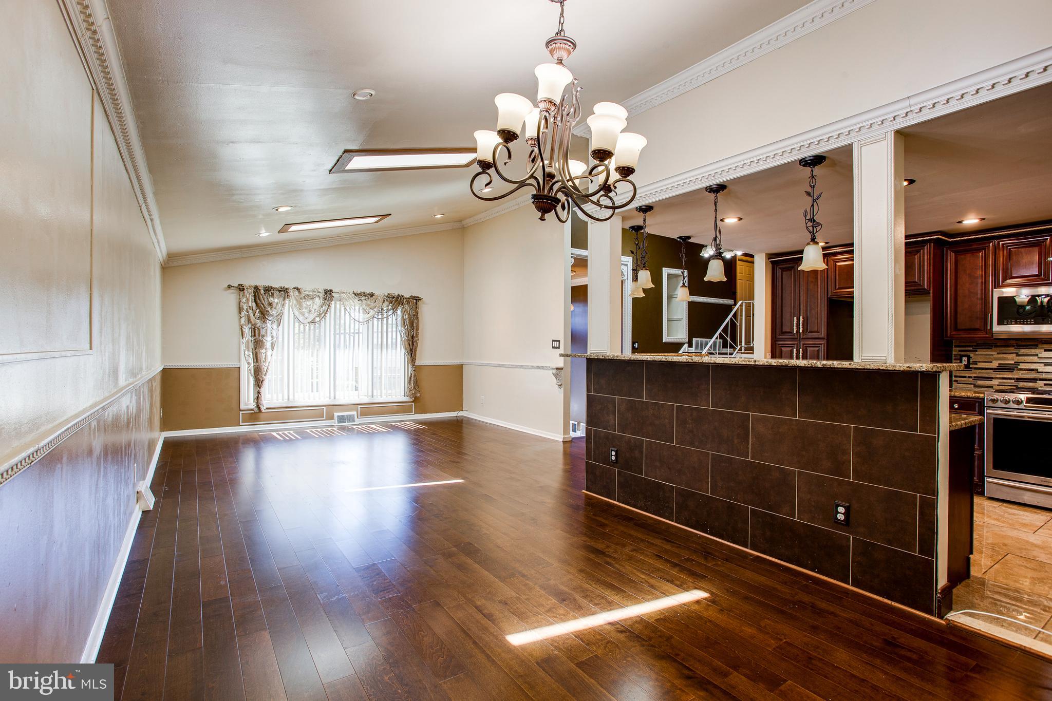 9116 Dale Road Philadelphia, PA 19115 - Photo 2 of 34