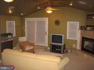 143 Haverford Road Folsom, PA 19033 - Photo 4 of 6 Gallery Image 4