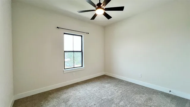 $2,995 | 261 Coyote Crk Way, Kyle, TX 78640