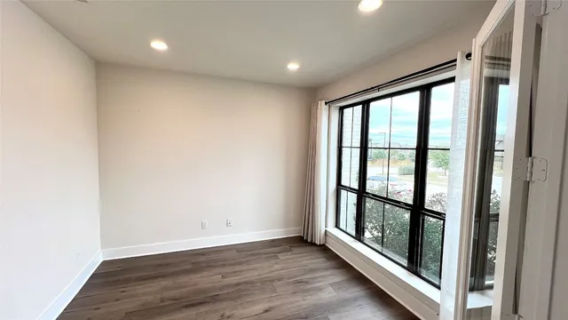 $2,995 | 261 Coyote Crk Way, Kyle, TX 78640