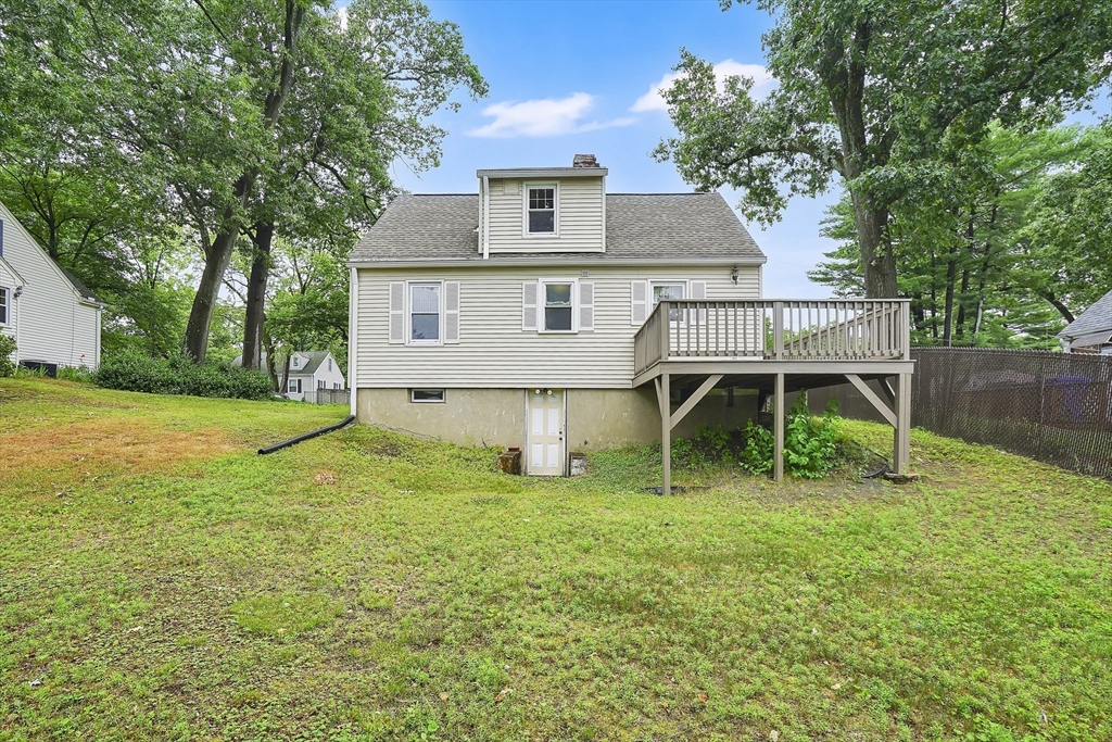 328 Hartwick Street Springfield, MA 01108 - Photo 35 of 37