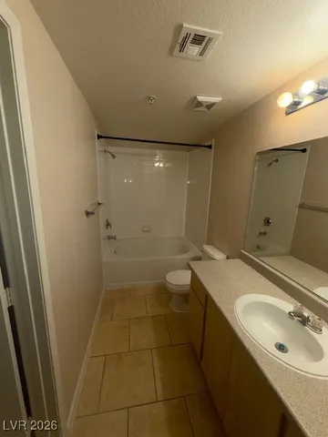 $1,330 | 6955 North Durango Drive, Unit 1090, Las Vegas, NV 89149