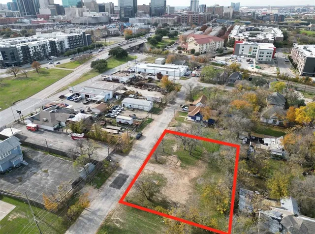 $350,000 | 1211 East Bluff Street, Fort Worth, TX 76102