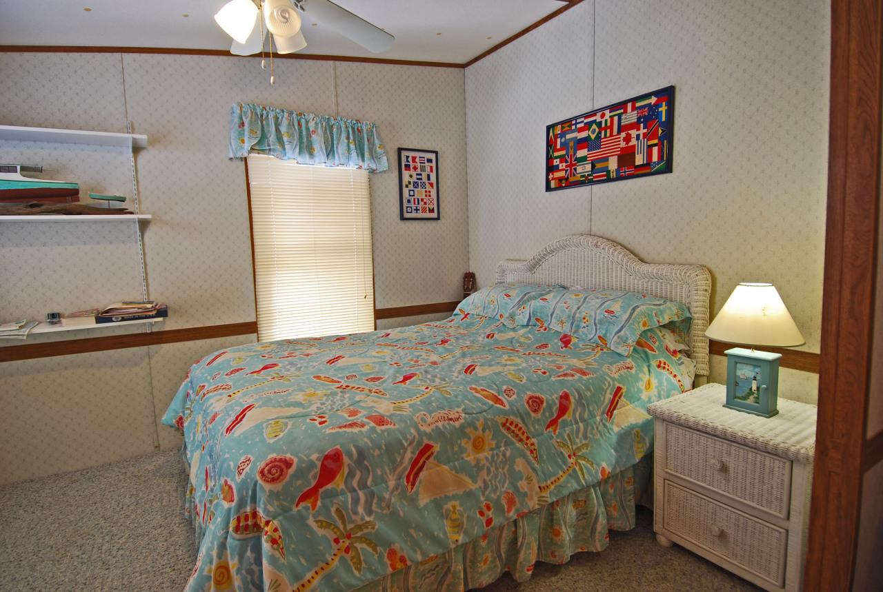 23 Swallow Road Key Largo, FL 33037 - Photo 17 of 24 Guest Bedroom 2