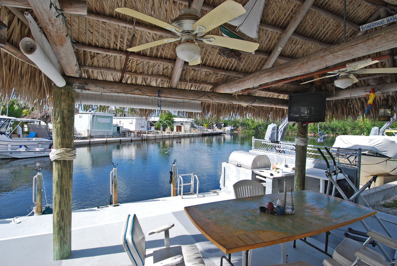 23 Swallow Road Key Largo, FL 33037 - Photo 3 of 24 Cool Tiki