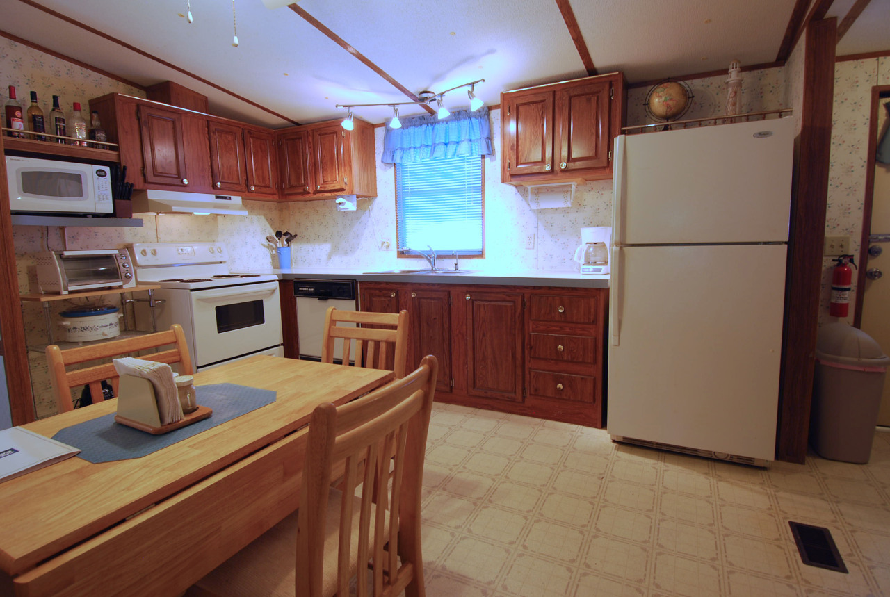 23 Swallow Road Key Largo, FL 33037 - Photo 10 of 24 Kitchen Fix 2 10292012