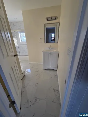 $2,995 | 53 Crystal Street, Unit 2, North Arlington, NJ 07031