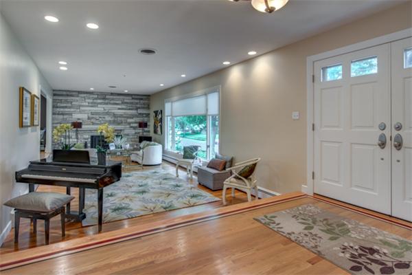 61 Leicester Road Marblehead, MA 01945 - Photo 2 of 29
