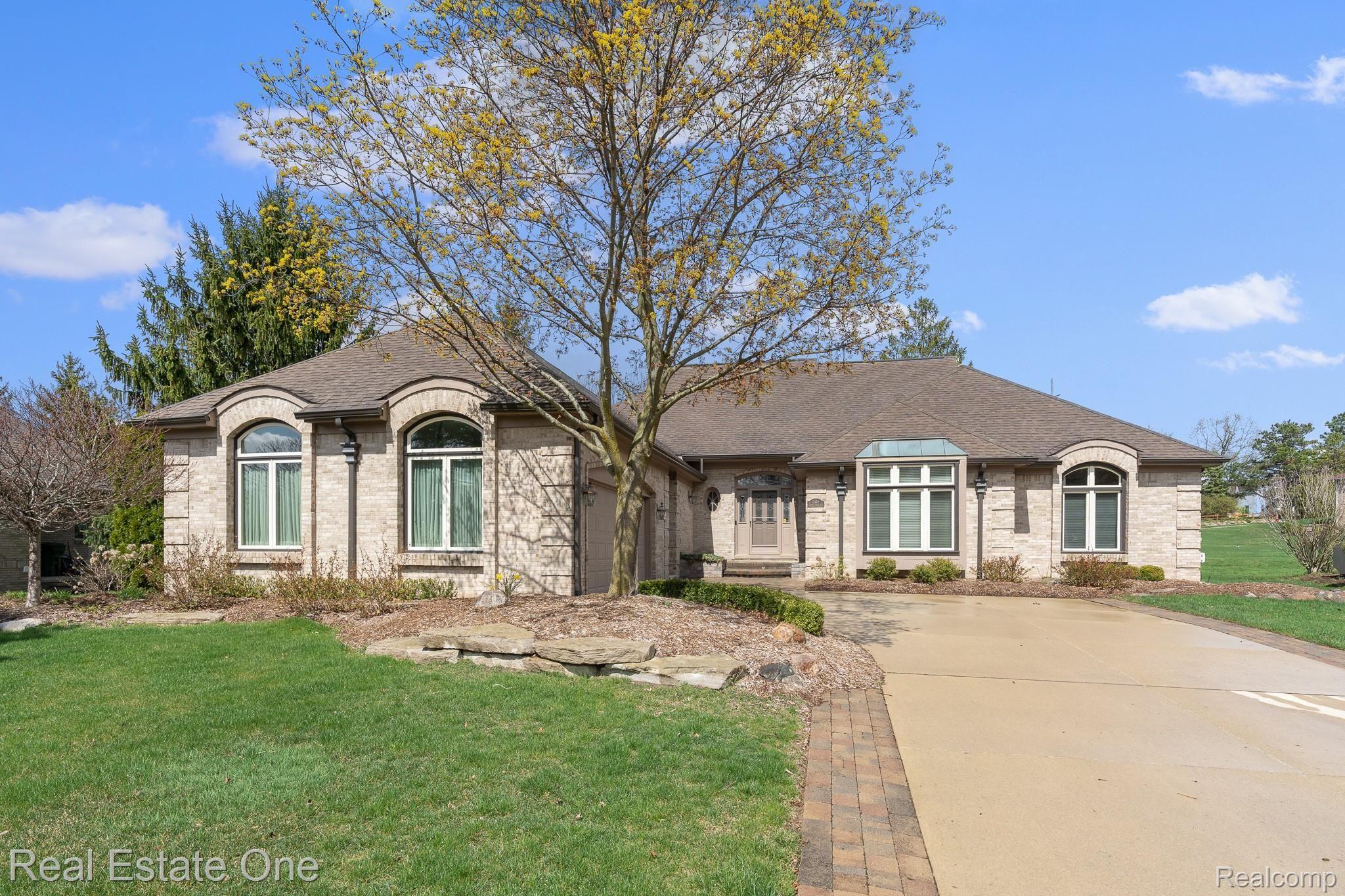3448 Summit Ridge Drive Rochester, MI 48306 - Photo 1 of 34 3448 Summit Ridge MLS-W045.jpg