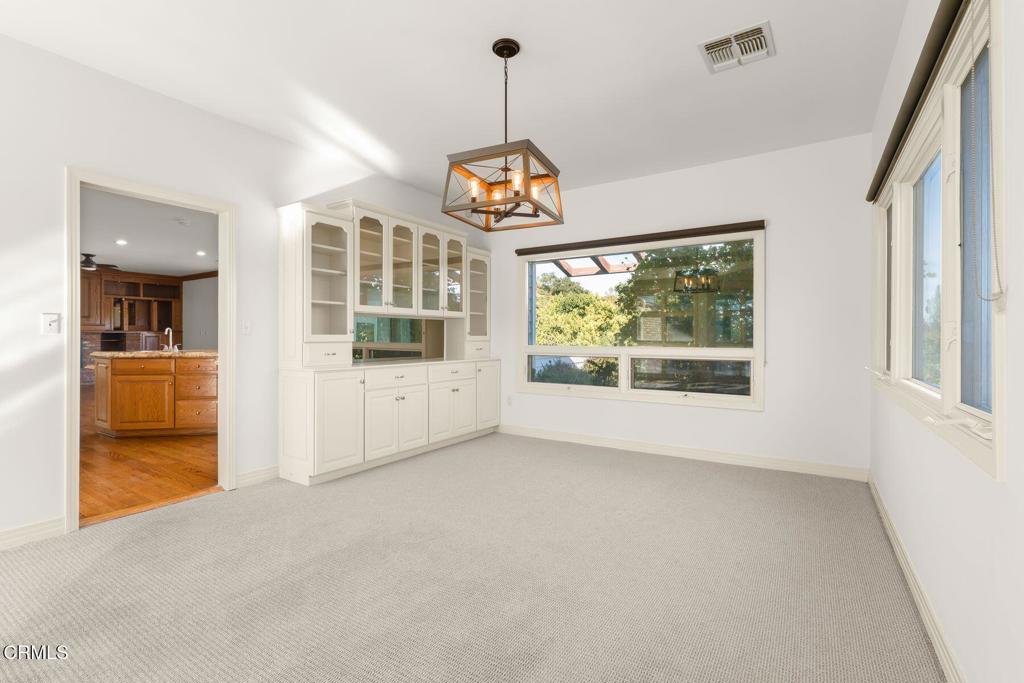 13922 Foothill Road Santa Paula, CA 93060 - Photo 10 of 36 Dining Room