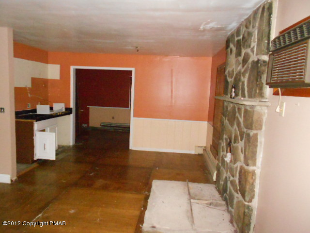 1057 Pine Ridge Bushkill, PA 18324 - Photo 4 of 4 Kitchen Area
