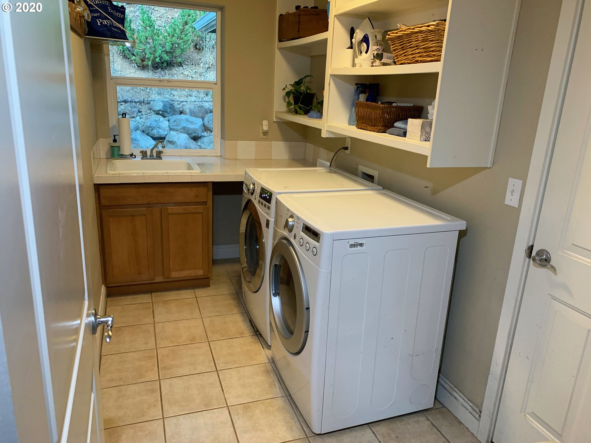 2895 Creekside Loop Hood River, OR 97031 - Photo 10 of 29 Gallery Image 10