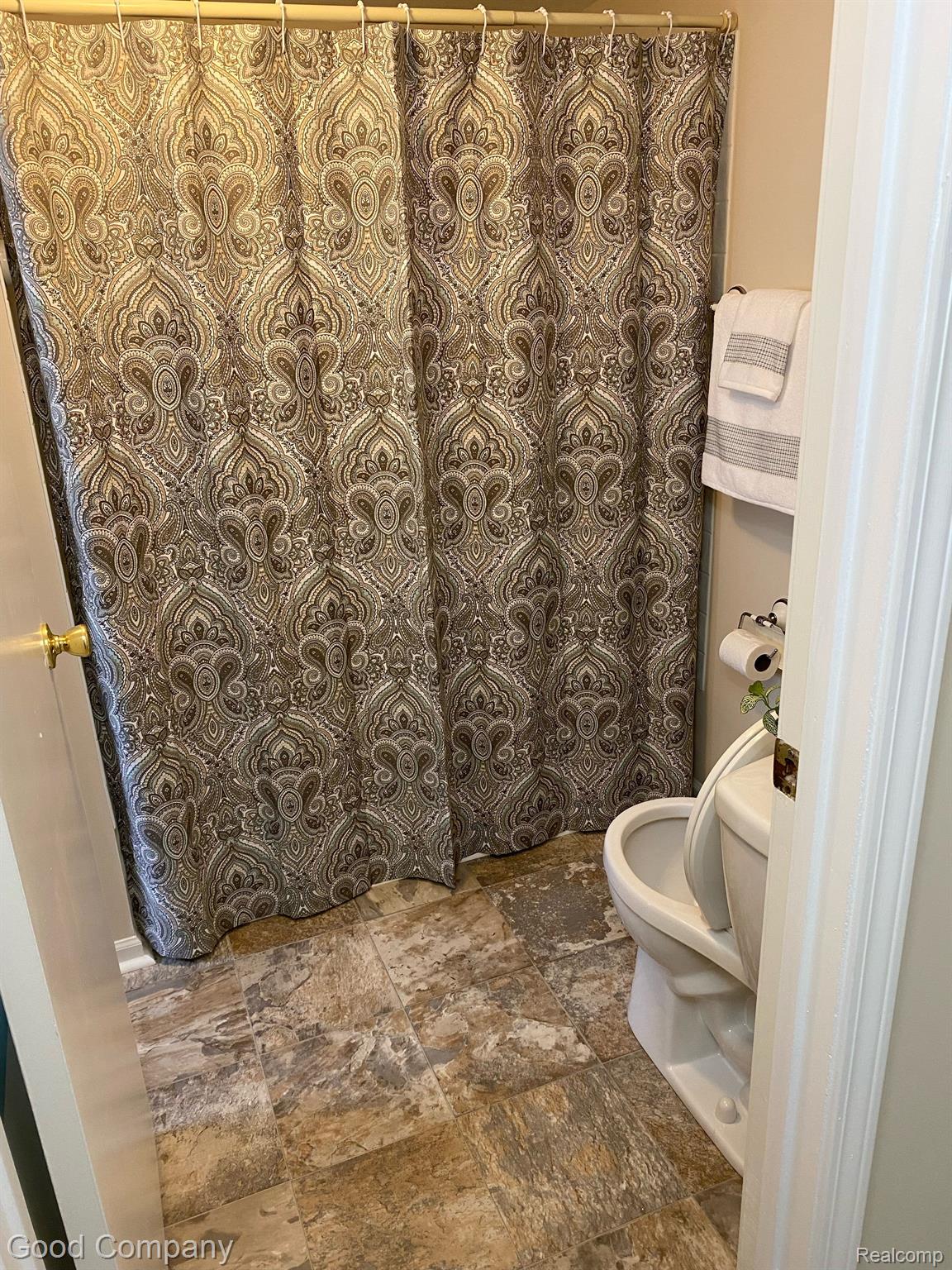 4102 Kent Road Royal Oak, MI 48073 - Photo 13 of 20 Gallery Image 13