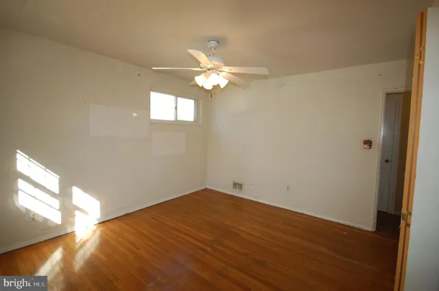 $500,000 | 10006 Hunter Street, Fairfax, VA 22031