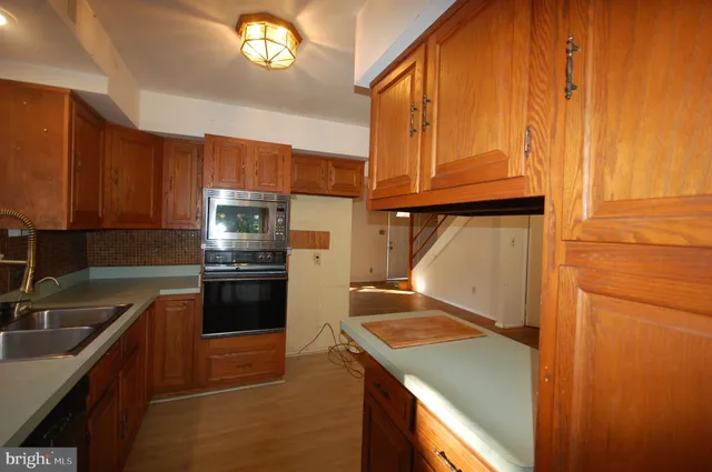 $500,000 | 10006 Hunter Street, Fairfax, VA 22031