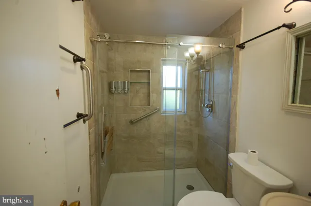 $500,000 | 10006 Hunter Street, Fairfax, VA 22031